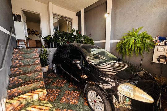 Garagem de casa à venda com 4 quartos, 120m² em Conceicao, Osasco