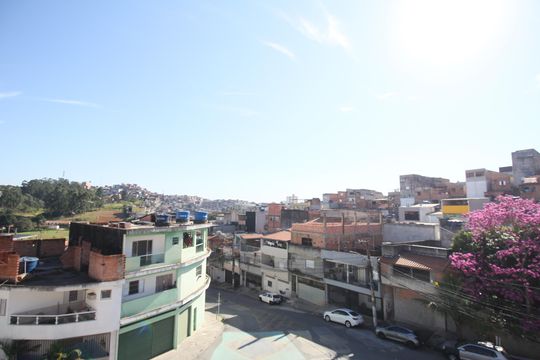 Vista Quintal de apartamento para alugar com 2 quartos, 90m² em Jardim Record, Taboão da Serra