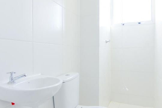 Banheiro de apartamento para alugar com 2 quartos, 44m² em Vila Nova Bonsucesso, Guarulhos