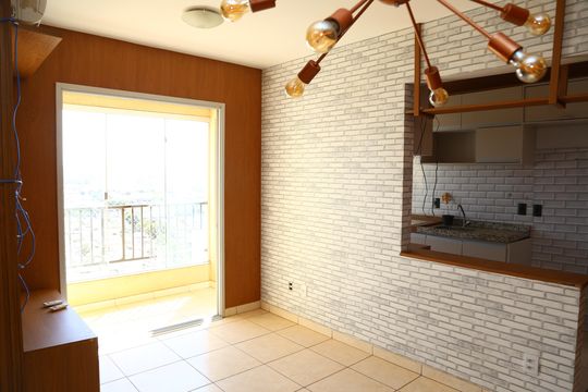 Sala de apartamento para alugar com 3 quartos, 72m² em Jardim Monte Serrat, Aparecida de Goiânia