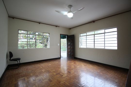 Sala de casa para alugar com 3 quartos, 149m² em Jardim Londrina, São Paulo