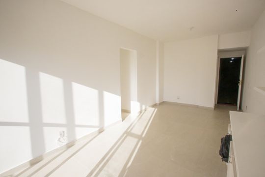 Sala de apartamento para alugar com 3 quartos, 87m² em Pechincha, Rio de Janeiro