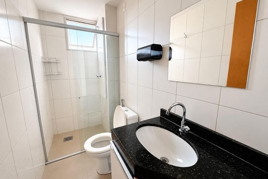 Banheiro da Suíte de apartamento para alugar com 2 quartos, 65m² em Santa Terezinha, Belo Horizonte