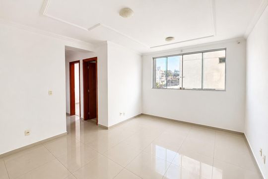 Sala de apartamento para alugar com 2 quartos, 65m² em Santa Terezinha, Belo Horizonte