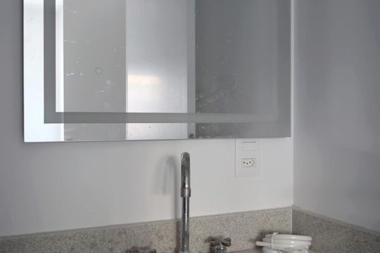 Banheiro de apartamento à venda com 1 quarto, 40m² em Vila Anglo Brasileira, São Paulo