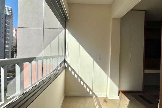 Varanda de kitnet/studio para alugar com 1 quarto, 24m² em Vila Santa Catarina, São Paulo