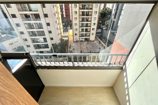 Varanda de kitnet/studio para alugar com 1 quarto, 24m² em Vila Santa Catarina, São Paulo