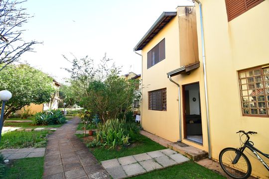 Fachada de casa de condomínio para alugar com 2 quartos, 60m² em Residencial Burato, Campinas