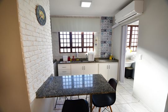 Cozinha de casa de condomínio para alugar com 2 quartos, 60m² em Residencial Burato, Campinas