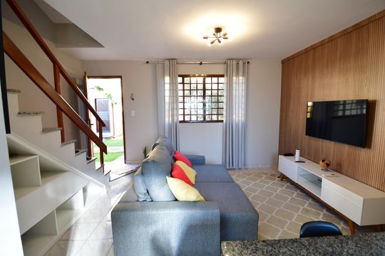 Sala de casa de condomínio para alugar com 2 quartos, 60m² em Residencial Burato, Campinas