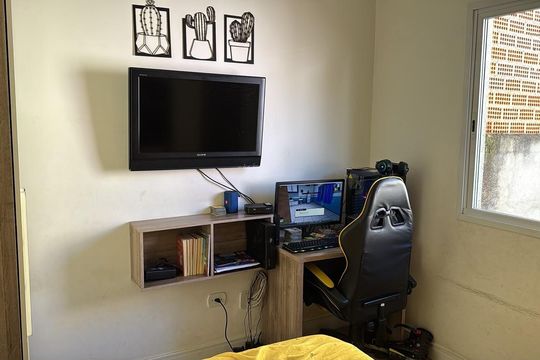 Quarto de casa à venda com 3 quartos, 96m² em Jardim Guairaca, São Paulo