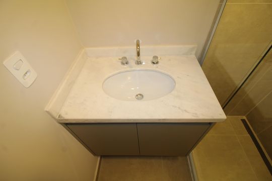Banheiro de apartamento para alugar com 2 quartos, 70m² em Parque Sao Domingos, São Paulo
