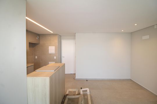 Sala / Cozinha de apartamento para alugar com 2 quartos, 70m² em Parque Sao Domingos, São Paulo