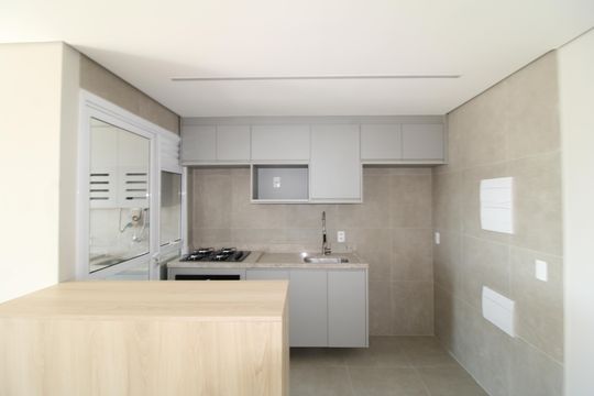 Sala / Cozinha de apartamento para alugar com 2 quartos, 70m² em Parque Sao Domingos, São Paulo