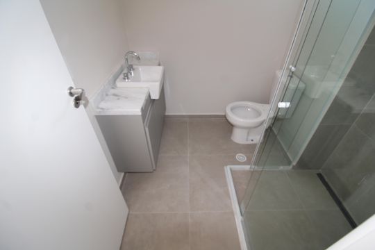 Banheiro 1 de apartamento à venda com 3 quartos, 100m² em Parque Sao Domingos, São Paulo