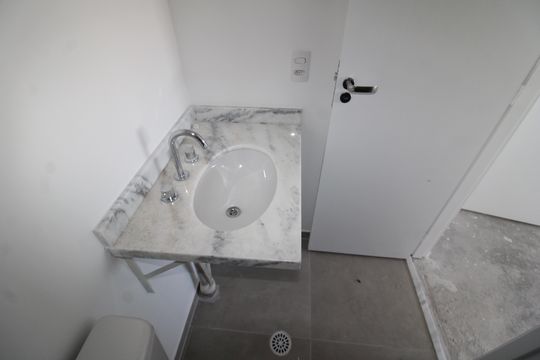 Banheiro 1 de apartamento para alugar com 2 quartos, 70m² em Parque Sao Domingos, São Paulo
