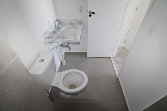 Banheiro 2 de apartamento para alugar com 2 quartos, 70m² em Parque Sao Domingos, São Paulo