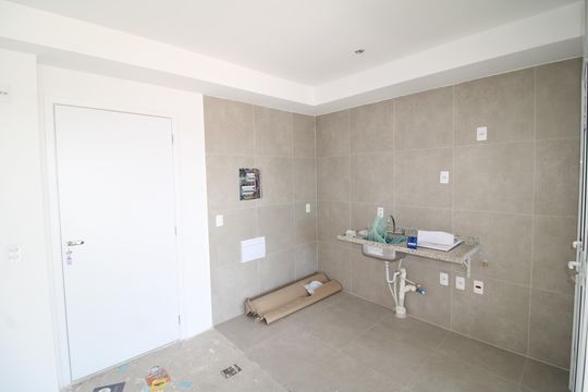 Sala / Cozinha de apartamento para alugar com 2 quartos, 70m² em Parque Sao Domingos, São Paulo