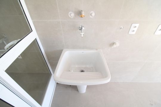 Área de Serviço de apartamento para alugar com 2 quartos, 70m² em Parque Sao Domingos, São Paulo