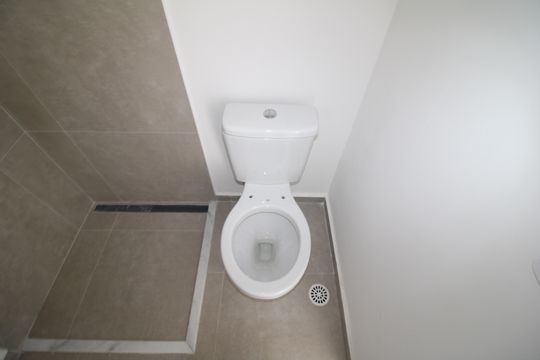 Banheiro de apartamento para alugar com 2 quartos, 70m² em Parque Sao Domingos, São Paulo