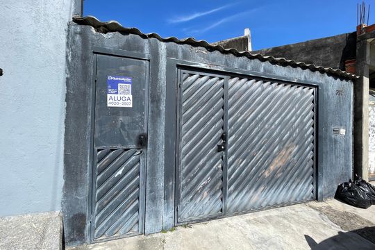 Fachada + Placa de casa para alugar com 1 quarto, 55m² em Cidade Líder, São Paulo