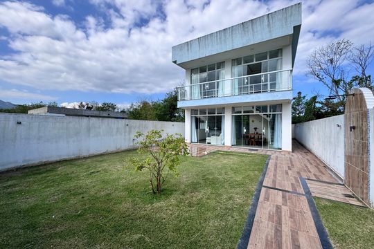 Área externa de casa de condomínio à venda com 3 quartos, 180m² em Vargem Grande, Rio de Janeiro