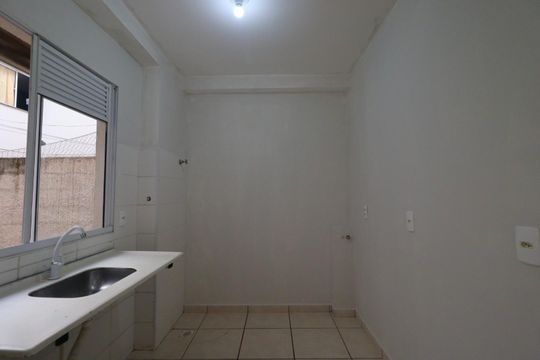 Cozinha de apartamento para alugar com 2 quartos, 42m² em (l-10), Ribeirão Preto