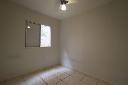 Quarto 1 de apartamento para alugar com 2 quartos, 42m² em (l-10), Ribeirão Preto
