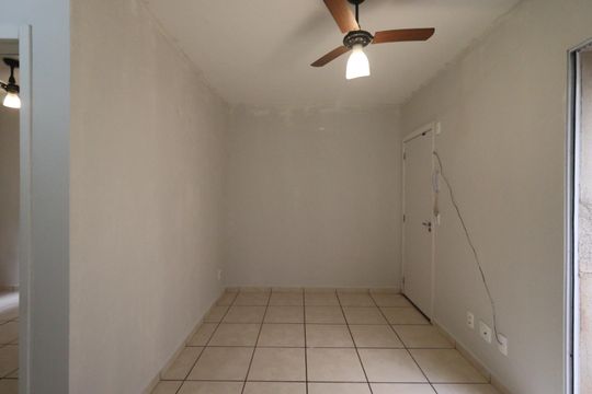 Sala de apartamento para alugar com 2 quartos, 42m² em (l-10), Ribeirão Preto