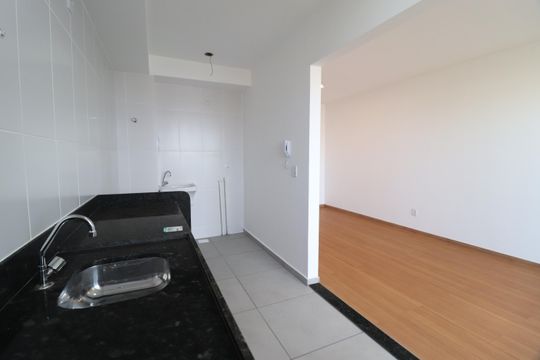 Cozinha de apartamento para alugar com 2 quartos, 59m² em Shopping Park, Uberlândia