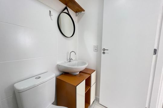 Banheiro de apartamento para alugar com 1 quarto, 38m² em Jaguaré, São Paulo
