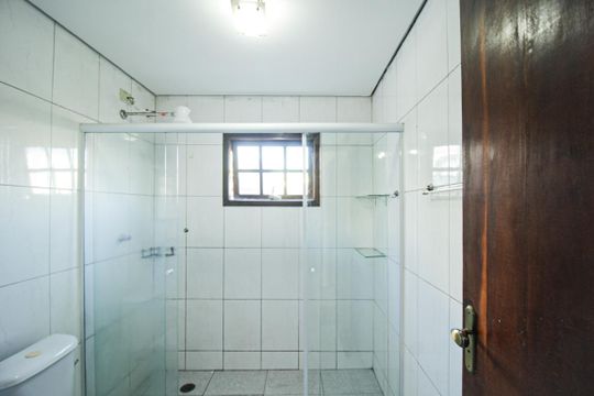 Banheiro de casa para alugar com 3 quartos, 175m² em Jardim Regina, São Paulo