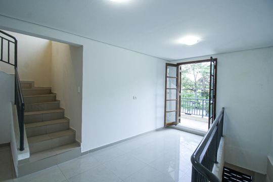 Sala de casa para alugar com 3 quartos, 175m² em Jardim Regina, São Paulo