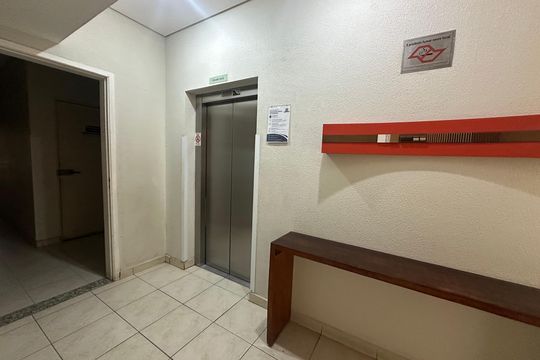 Hall de entrada de apartamento à venda com 2 quartos, 56m² em Vila Iracema, Barueri