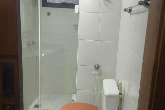 Banheiro de apartamento para alugar com 2 quartos, 75m² em Recreio dos Bandeirantes, Rio de Janeiro