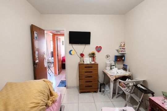 Quarto de casa de condomínio para alugar com 2 quartos, 110m² em Vista Alegre, São Gonçalo