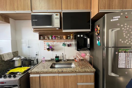 Cozinha de apartamento à venda com 2 quartos, 45m² em Cabral, Contagem