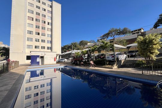 Área comum - Piscina de apartamento à venda com 2 quartos, 45m² em Cabral, Contagem