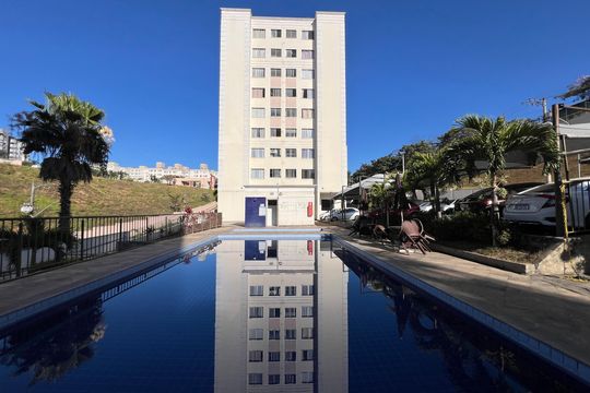 Área comum - Piscina de apartamento à venda com 2 quartos, 45m² em Cabral, Contagem