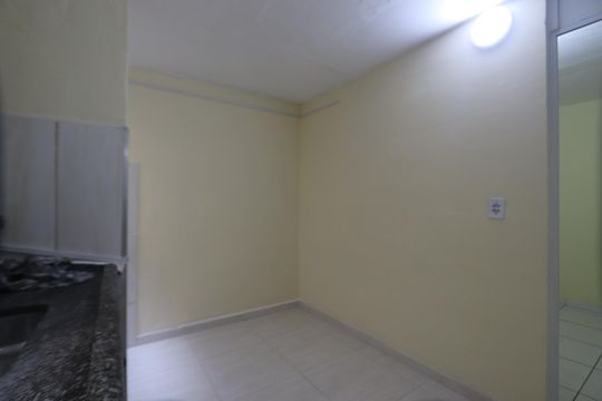 Cozinha de apartamento para alugar com 2 quartos, 45m² em Jardim Sapopemba, São Paulo