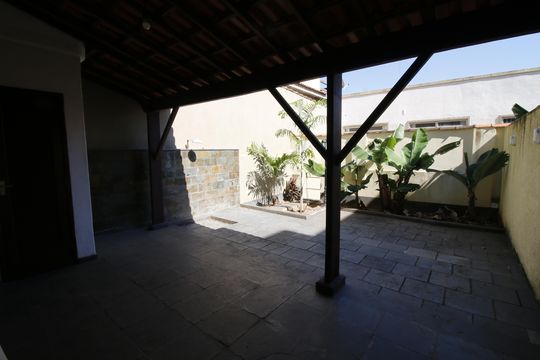 Casa para alugar com 3 quartos, 209m² em Taquara, Rio de Janeiro