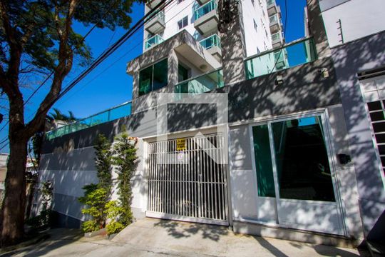 Fachada de apartamento à venda com 2 quartos, 70m² em Vila Helena, Santo André