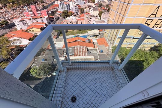 Sacada da sala  de apartamento à venda com 2 quartos, 70m² em Vila Helena, Santo André