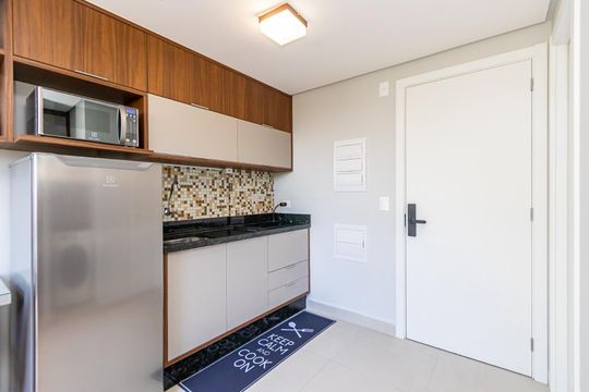 Cozinha de apartamento para alugar com 1 quarto, 37m² em Portão, Curitiba