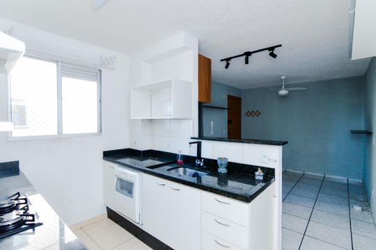 Cozinha de apartamento para alugar com 2 quartos, 48m² em Água Chata, Guarulhos