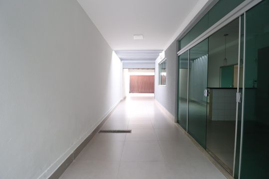 Corredor de casa para alugar com 3 quartos, 231m² em Tabajaras, Uberlândia