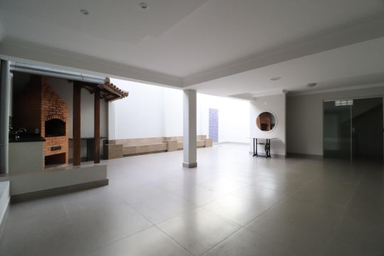Varanda de casa para alugar com 3 quartos, 231m² em Tabajaras, Uberlândia