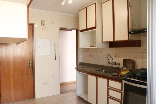 Cozinha de apartamento para alugar com 3 quartos, 80m² em Lapa, São Paulo