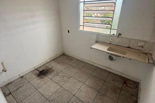 Cozinha de casa para alugar com 2 quartos, 40m² em Santa Monica, Belo Horizonte