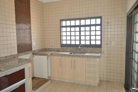 Cozinha de casa para alugar com 3 quartos, 180m² em Residencial E Comercial Palmares, Ribeirão Preto